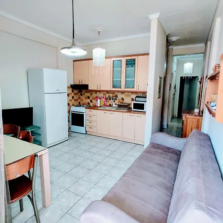 Apartment Pinna #95 Traditional Greek