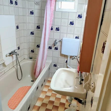 Pinna #95 Traditional Greek Apartment Nea Plagia