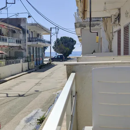 Apartment Pinna #95 Traditional Greek Nea Plagia