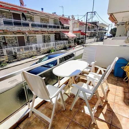 Pinna #95 Traditional Greek Apartment
